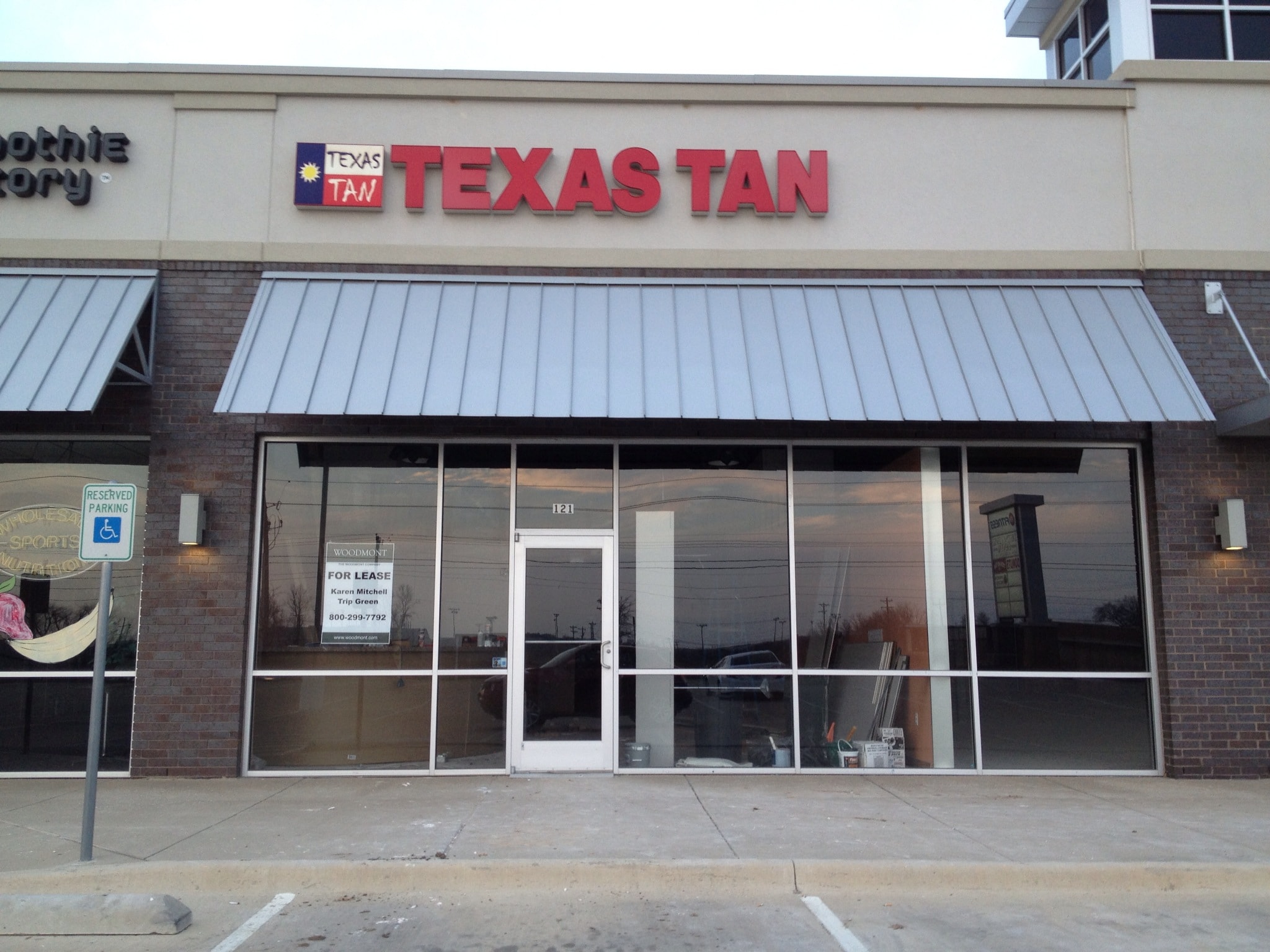 Texas Tan storefront channel letter sign